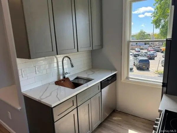 10-12 Main ST #3, Kings Park, NY 11754