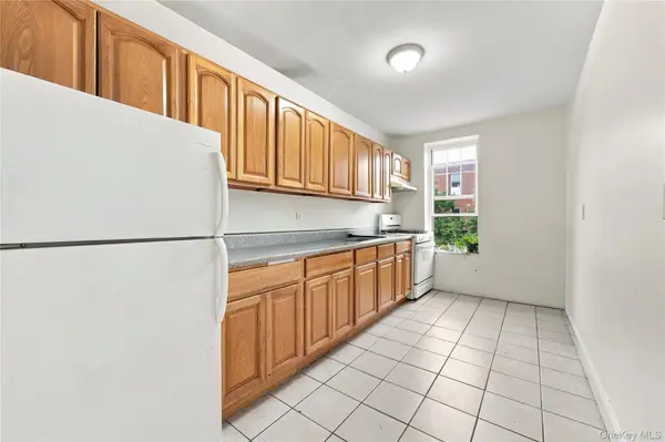 35-02 Ditmars BLVD #2FL, Astoria, NY 11105