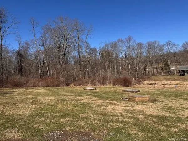 37-43 Nine Partners RD, Clinton Corners, NY 12514