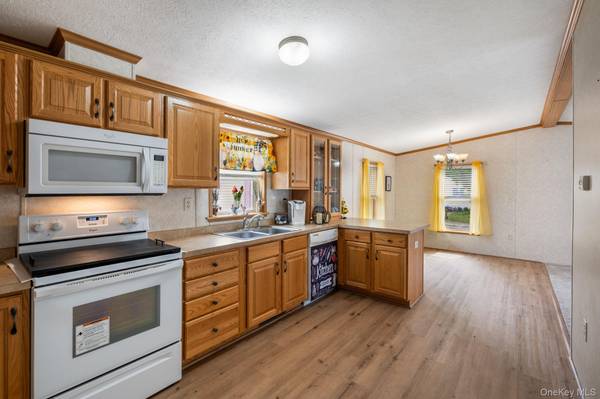 26 East AVE, Washingtonville, NY 10992
