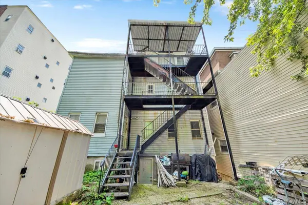 17 Lamartine AVE #Bsmt, Yonkers, NY 10701