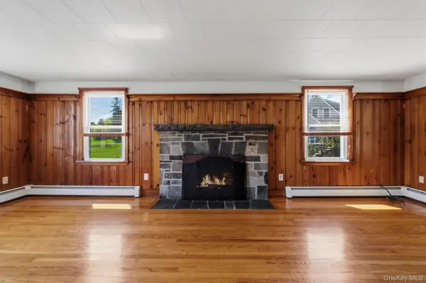 36 OLD INDIAN RD #2, Milton, NY 12547