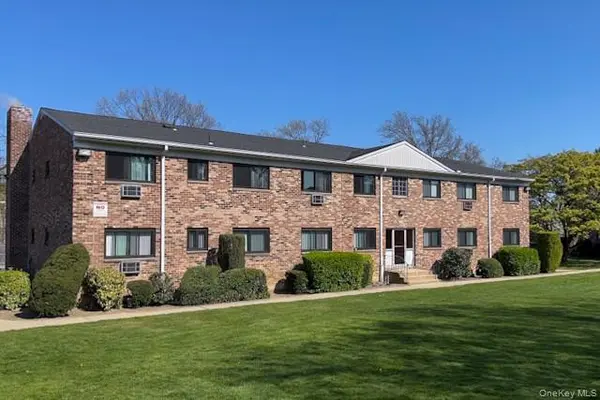 403 East Main ST #403-1A, Bay Shore, NY 11706