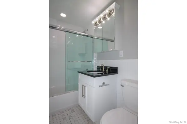 405 East Main ST #405-04, Bay Shore, NY 11706
