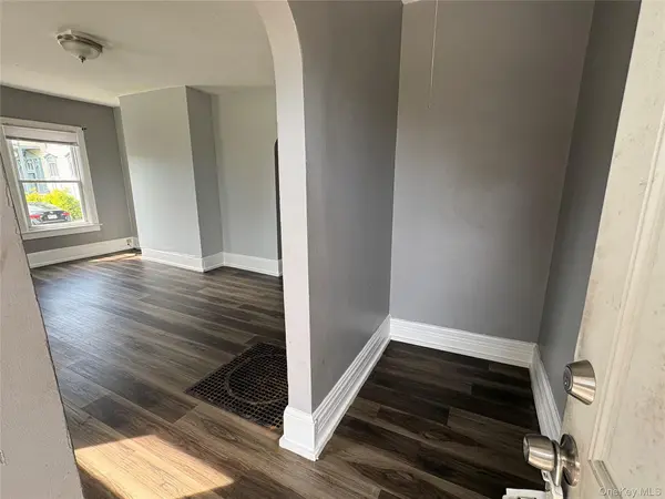 2 Park PL #1, Poughkeepsie, NY 12601