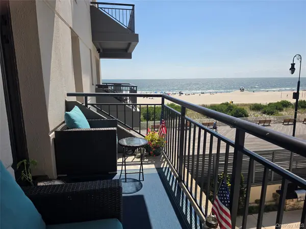 100 W Broadway #3J, Long Beach, NY 11561