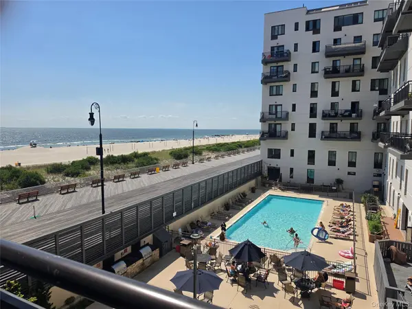 100 W Broadway #3J, Long Beach, NY 11561