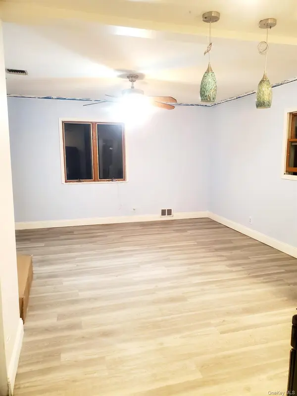 Address not disclosed, North Babylon, NY 11703
