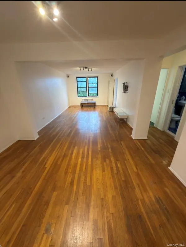 89-20 55th AVE #6D, Sunnyside, NY 11373