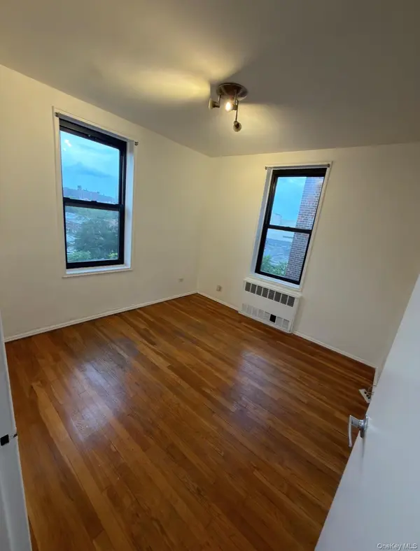 89-20 55th AVE #6D, Sunnyside, NY 11373