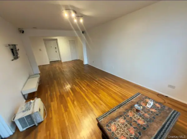89-20 55th AVE #6D, Elmhurst, NY 11373