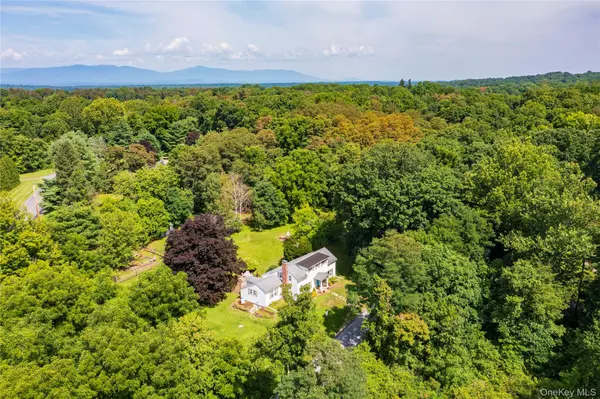 11 Miller RD, Rhinebeck, NY 12572