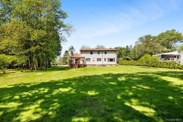 106 S Airmont RD, Suffern, NY 10901