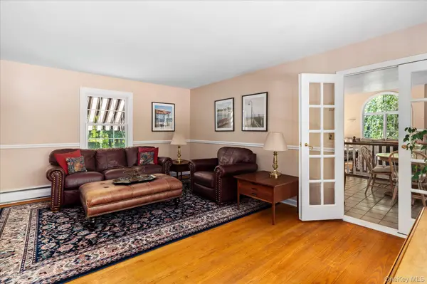 19 Young RD, Katonah, NY 10536
