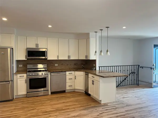 10008 Shore Front Pkwy #20A, Rockaway Park, NY 11694