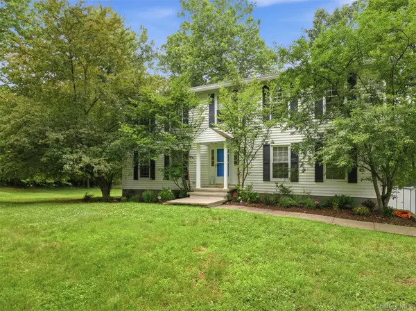 15 Blue Jay DR, Newburgh, NY 12550