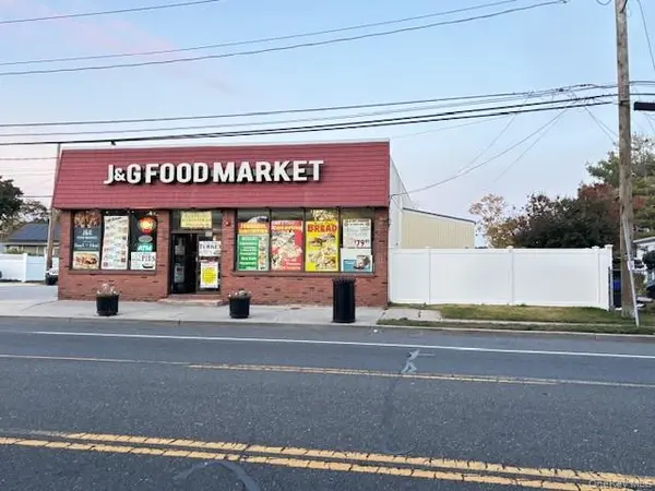 900 Great Neck RD, Copiague, NY 11726