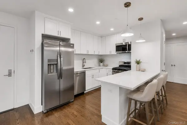 1431 Old Northern BLVD #4, Roslyn, NY 11576