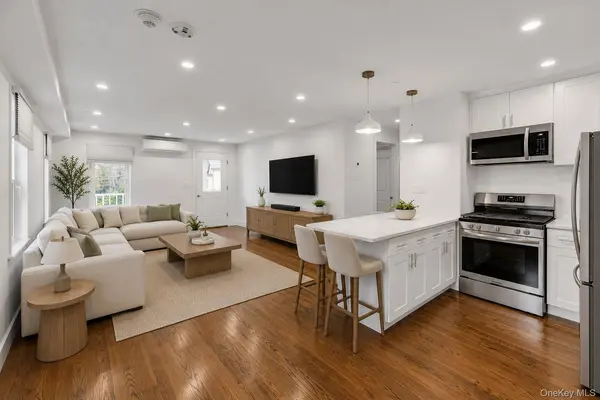 1431 Old Northern BLVD #3, Roslyn, NY 11576