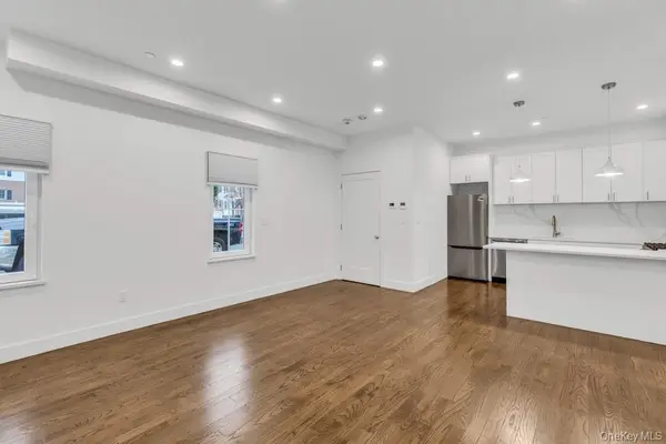 1431 Old Northern BLVD #2, Roslyn, NY 11576