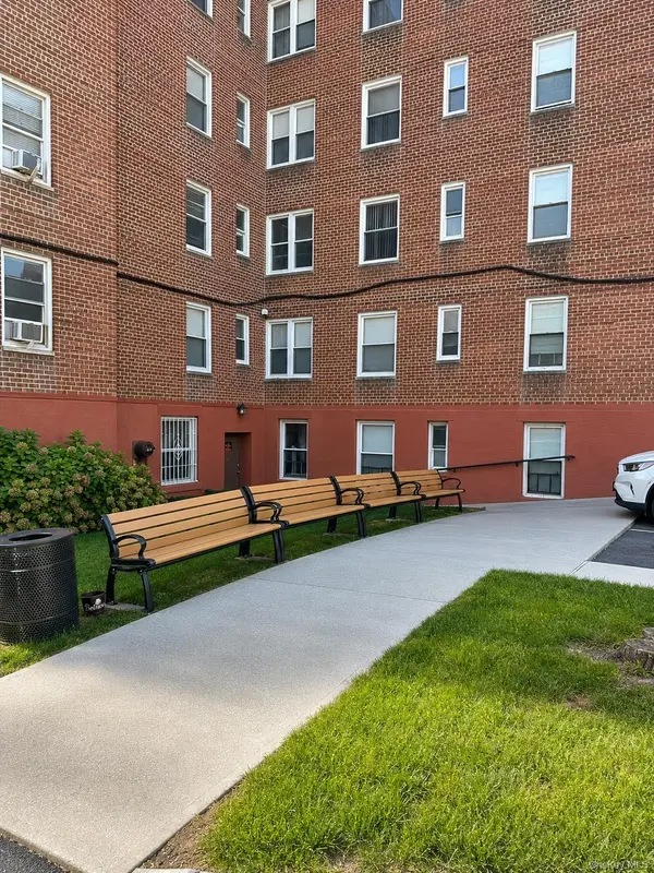 485 Bronx River RD #C24, Yonkers, NY 10704