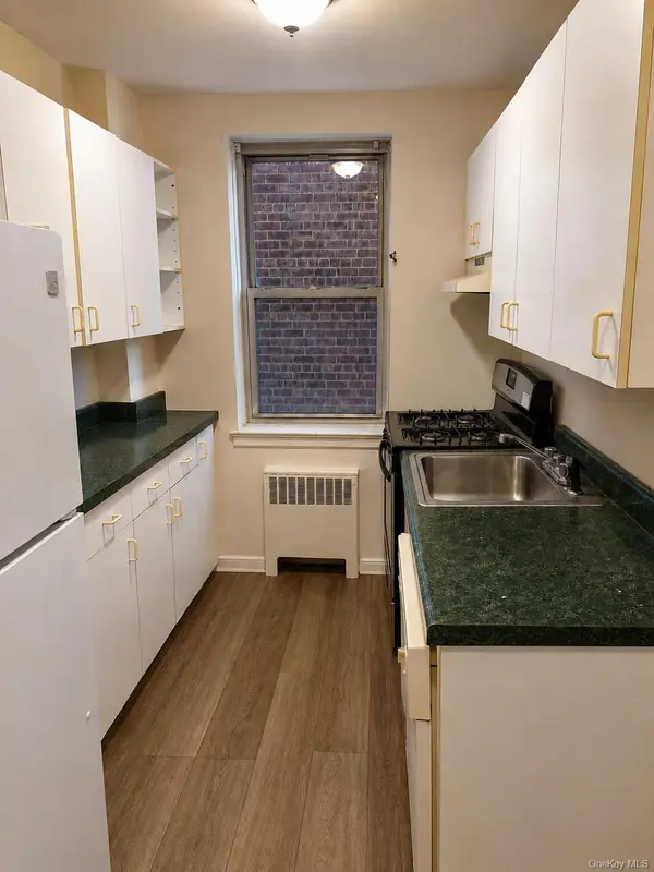 485 Bronx River RD #C24, Yonkers, NY 10704