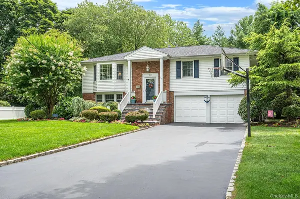 212 Cedrus AVE, East Northport, NY 11731