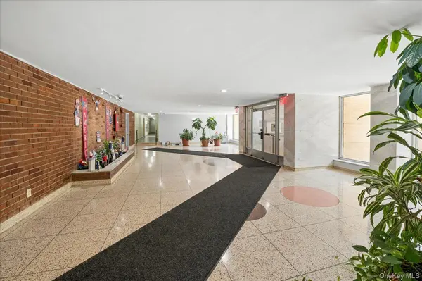 2 Sadore LN #6M, Yonkers, NY 10710