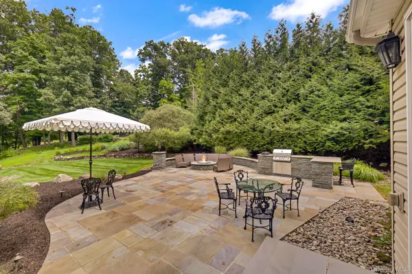 31 Greenwich AVE, Central Valley, NY 10917