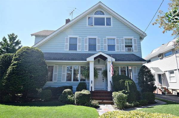 4144 Westmoreland ST, Little Neck, NY 11363