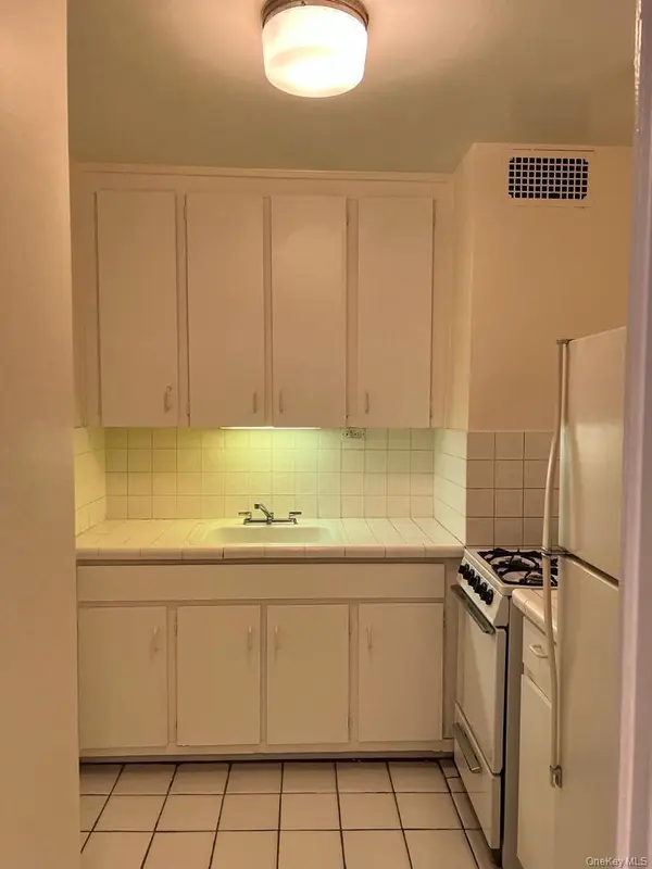 305 E 40 Street ST #4A, New York (manhattan), NY 10016