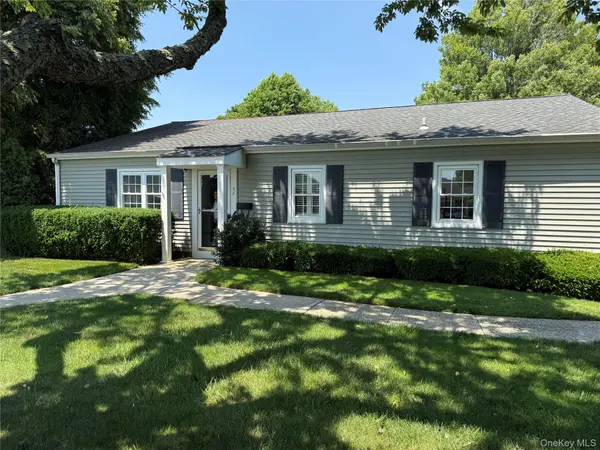 58 Harbor RD, Amityville, NY 11701