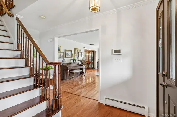 659 Andover RD, Valley Cottage, NY 10989