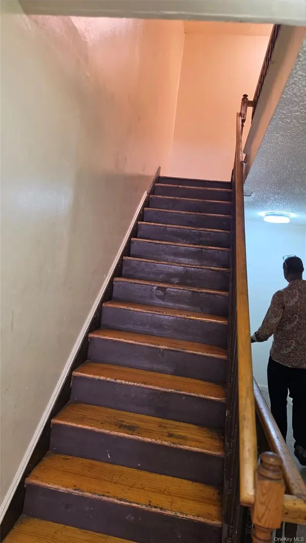 1390 Bristow ST, Bronx, NY 10459
