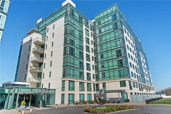 701 Ridge Hill BLVD #11E, Yonkers, NY 10710