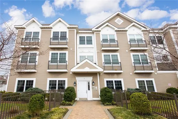 5 Minerva PL #1B, White Plains, NY 10601