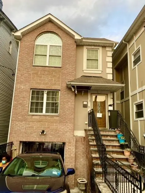 15 S 7th AVE, Mount Vernon, NY 10550