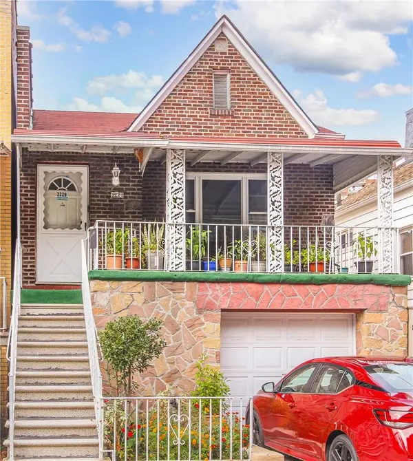 2229 Wallace AVE, Bronx, NY 10467