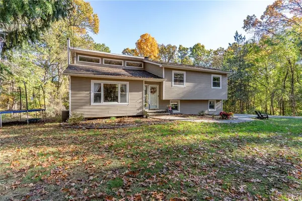 325 Oak Ridge RD, Hopewell Junction, NY 12533