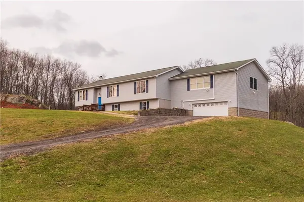 27 Paradise DR, Port Jervis, NY 12771