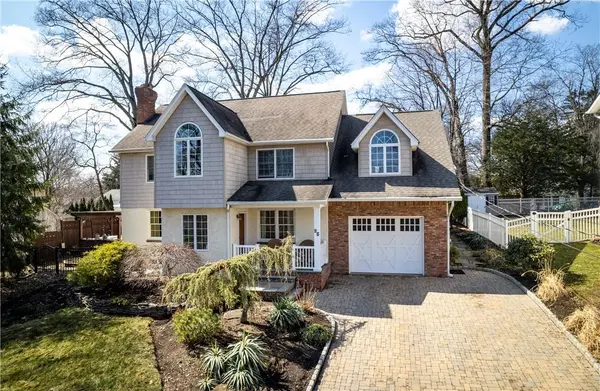 25 Lindbergh LN, New City, NY 10956