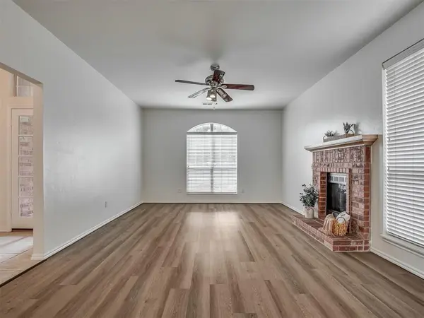 325 Crossland CT, Edmond, OK 73003