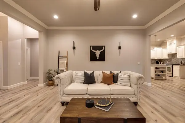 12475 Stone Hill DR, Guthrie, OK 73044