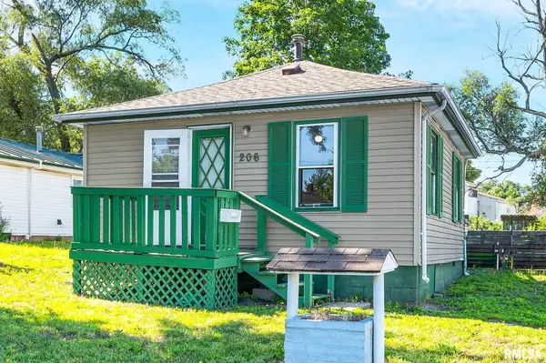 206 COOPER ST, Pekin, IL 61554