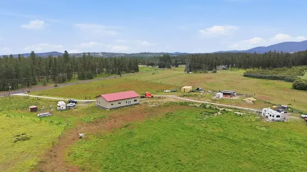 5320 E Elk Chattaroy Rd, Chattaroy, WA 99003