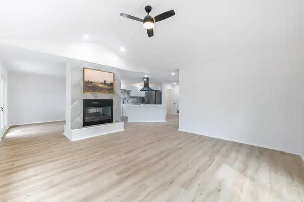 2209 N Woodlawn Blvd, Derby, KS 67037-3802
