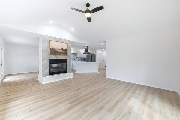 2209 N Woodlawn Blvd, Derby, KS 67037-3802