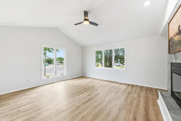 2209 N Woodlawn Blvd, Derby, KS 67037-3802