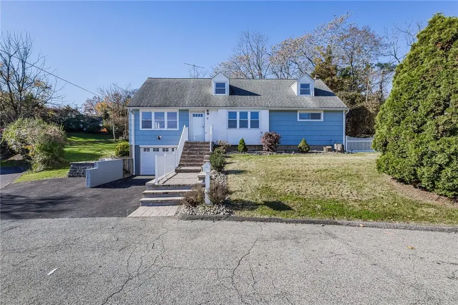 11 Clark RD, Stony Point, NY 10980