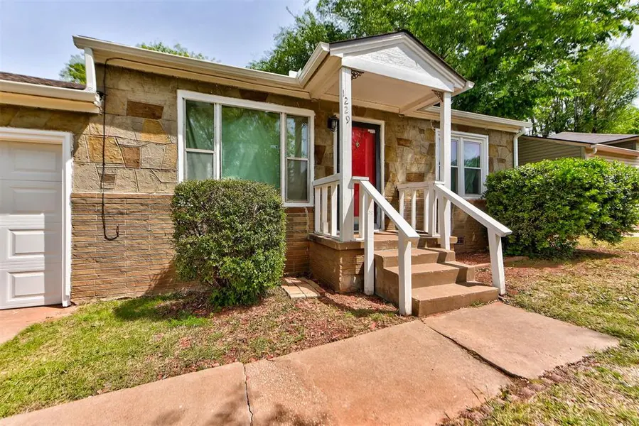 1229 NW 81st ST, Oklahoma City, OK 73114